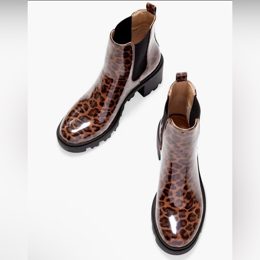 JustFab Roonie Leopard Print Bootie - Picture 4 of 6